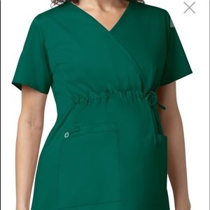 Maternity scrub top